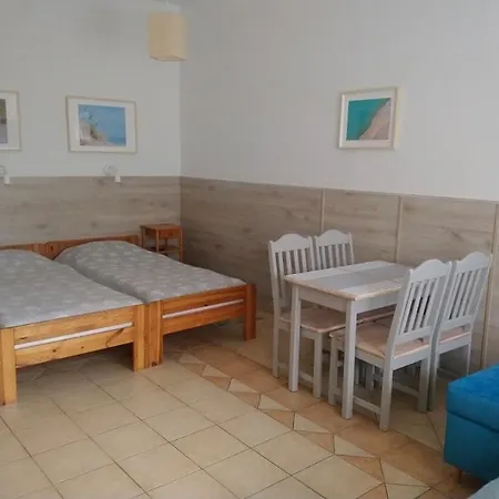 בית אירוח Kavera
